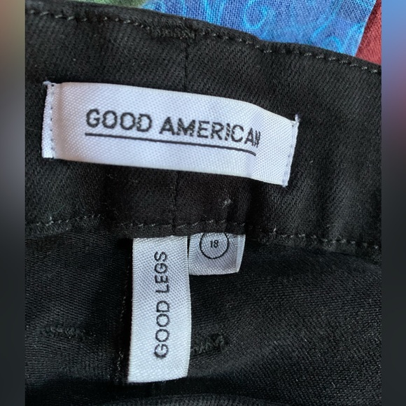 Good American Jeans - Picture 7 of 8